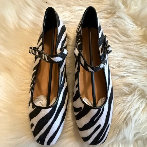 NEW Zebra Print Flats, Size 8.5 - Picture 2 of 6